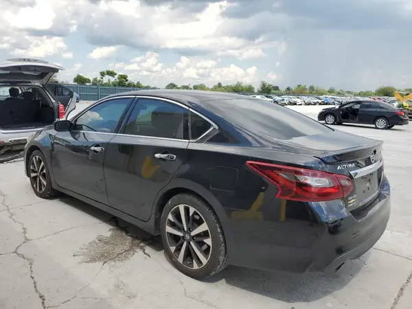 1N4AL3AP5JC228946 2018 NISSAN ALTIMA - Image 2