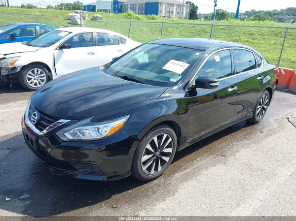 1N4AL3AP5JC230678 2018 NISSAN ALTIMA - Image 2