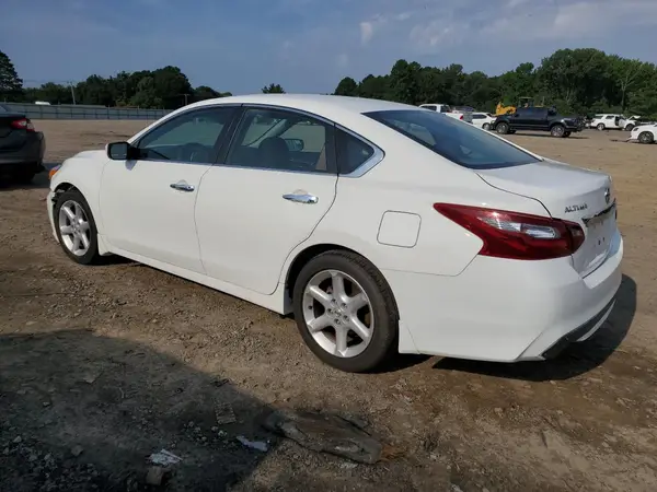 1N4AL3AP5JC231488 2018 NISSAN ALTIMA - Image 2