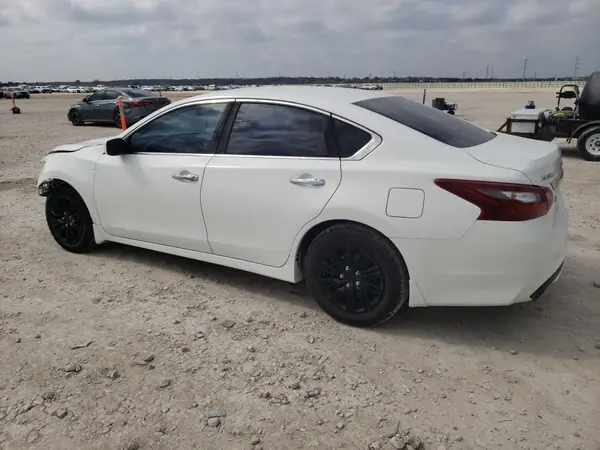 1N4AL3AP5JC233516 2018 NISSAN ALTIMA - Image 2