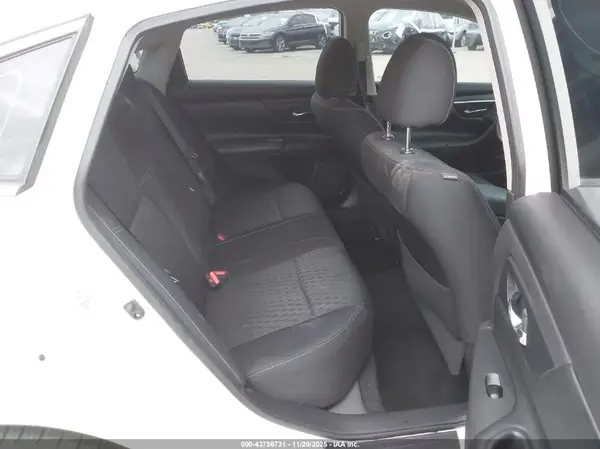 1N4AL3AP5JC233709 2018 NISSAN ALTIMA - Image 8