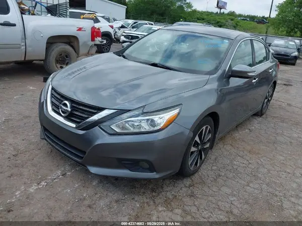1N4AL3AP5JC234147 2018 NISSAN ALTIMA - Image 2