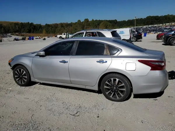 1N4AL3AP5JC234679 2018 NISSAN ALTIMA - Image 2