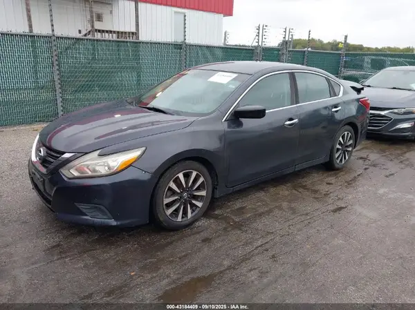 1N4AL3AP5JC236433 2018 NISSAN ALTIMA - Image 2