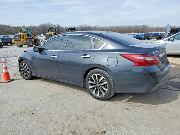 1N4AL3AP5JC236495 2018 NISSAN ALTIMA - Image 2