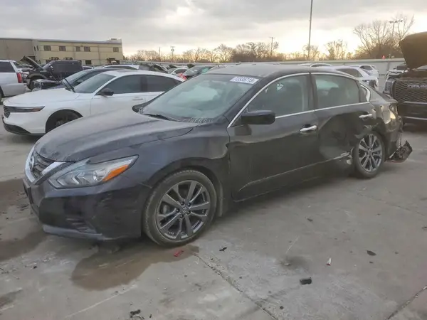 1N4AL3AP5JC237856 2018 NISSAN ALTIMA - Image 1