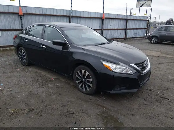 1N4AL3AP5JC238795 2018 NISSAN ALTIMA - Image 1