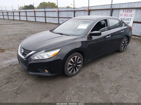 1N4AL3AP5JC238795 2018 NISSAN ALTIMA - Image 2