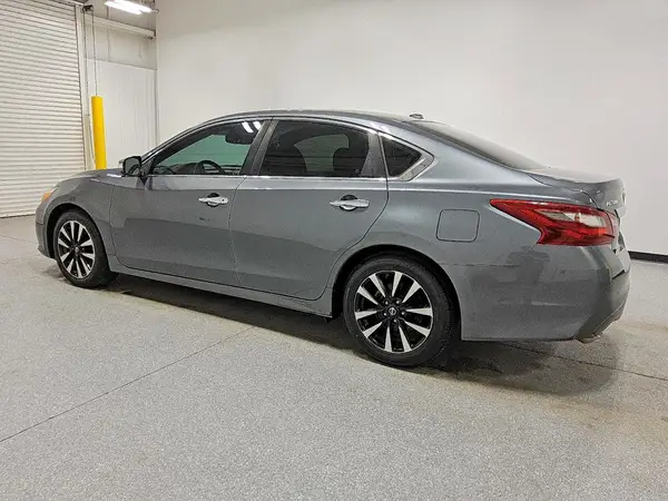 1N4AL3AP5JC239848 2018 NISSAN ALTIMA - Image 2