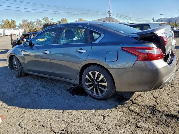 1N4AL3AP5JC240546 2018 NISSAN ALTIMA - Image 2