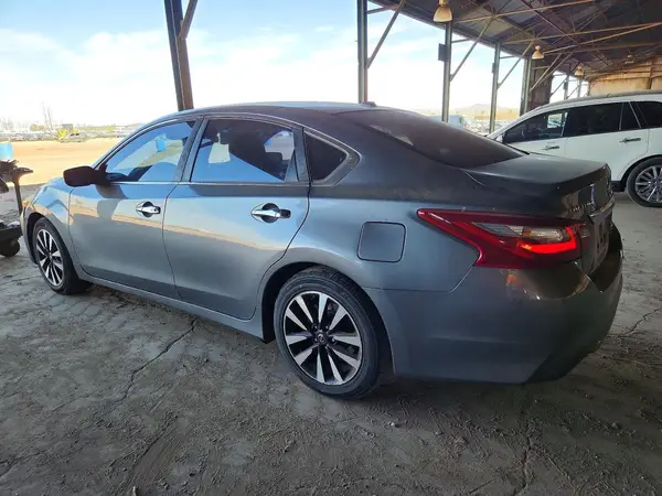 1N4AL3AP5JC242930 2018 NISSAN ALTIMA - Image 2