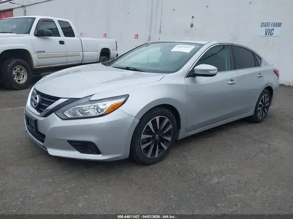 1N4AL3AP5JC243379 2018 NISSAN ALTIMA - Image 2