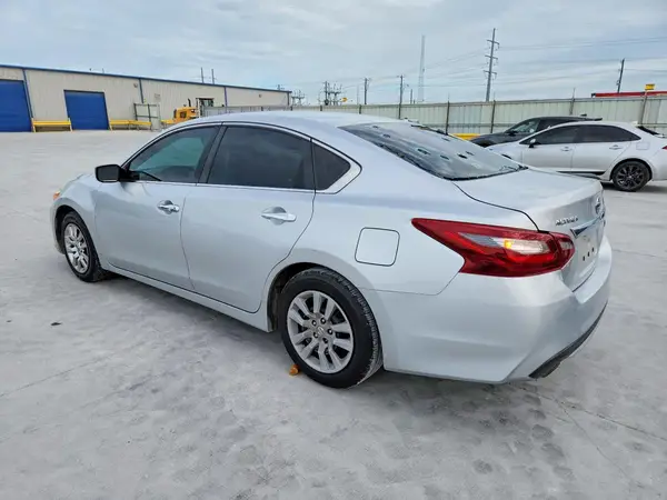 1N4AL3AP5JC243382 2018 NISSAN ALTIMA - Image 2