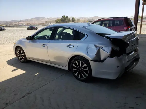 1N4AL3AP5JC246900 2018 NISSAN ALTIMA - Image 2
