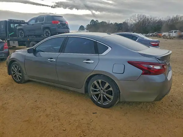 1N4AL3AP5JC249375 2018 NISSAN ALTIMA - Image 2