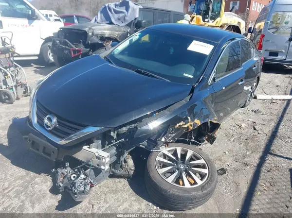 1N4AL3AP5JC250252 2018 NISSAN ALTIMA - Image 2