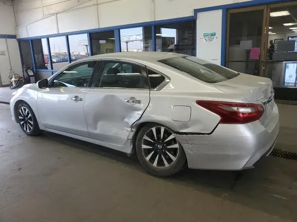 1N4AL3AP5JC250977 2018 NISSAN ALTIMA - Image 2