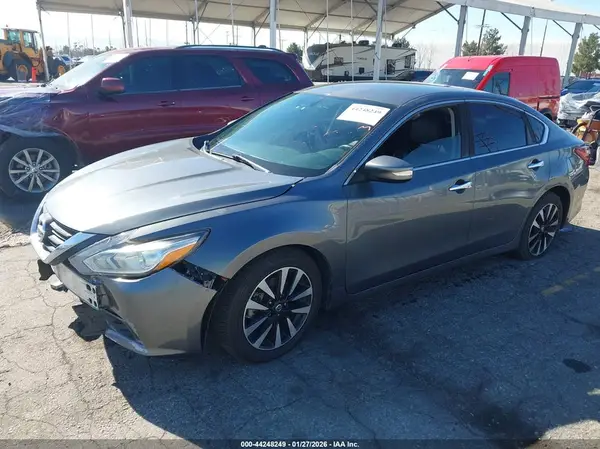 1N4AL3AP5JC251479 2018 NISSAN ALTIMA - Image 2