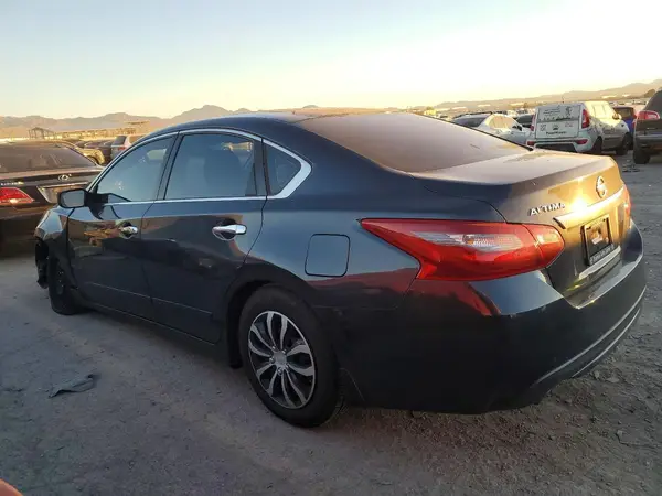 1N4AL3AP5JC257279 2018 NISSAN ALTIMA - Image 2