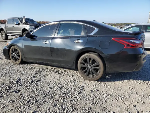 1N4AL3AP5JC257539 2018 NISSAN ALTIMA - Image 2