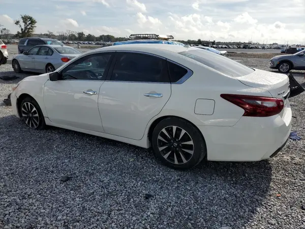 1N4AL3AP5JC262952 2018 NISSAN ALTIMA - Image 2
