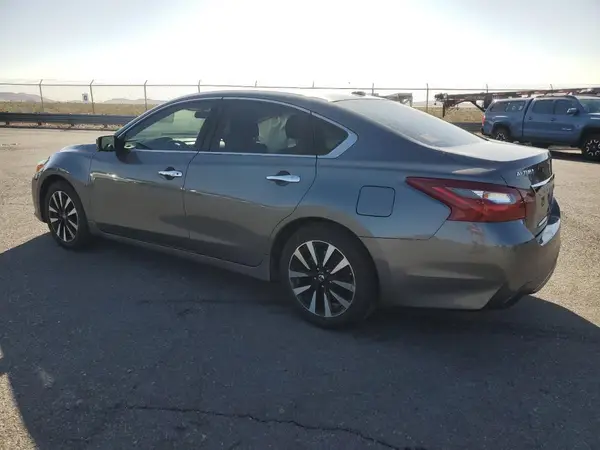1N4AL3AP5JC263857 2018 NISSAN ALTIMA - Image 2