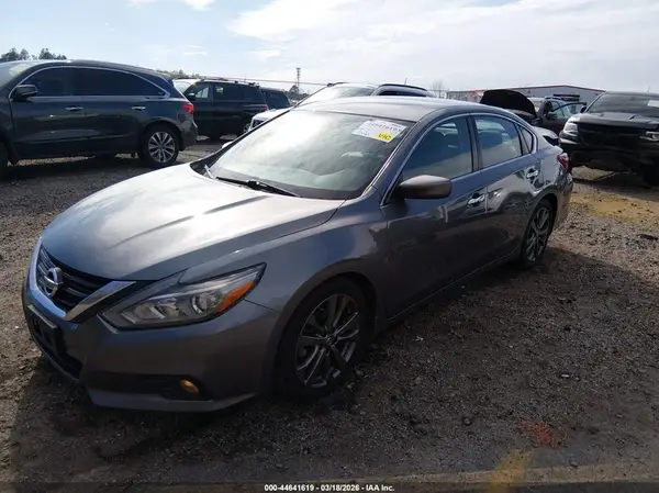 1N4AL3AP5JC263860 2018 NISSAN ALTIMA - Image 2