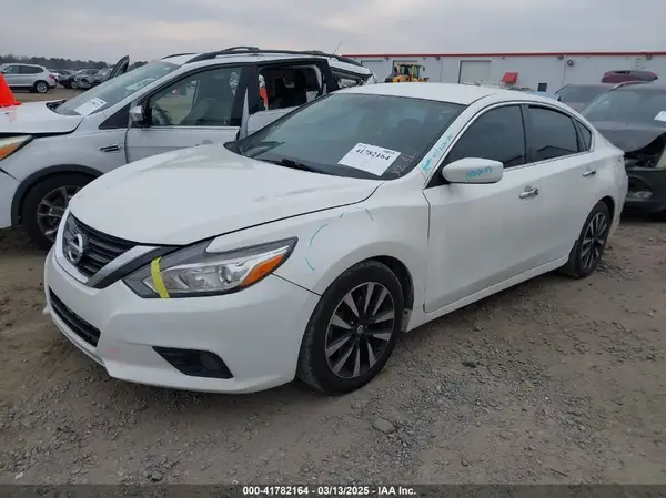 1N4AL3AP5JC266306 2018 NISSAN ALTIMA - Image 2