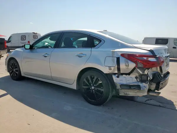 1N4AL3AP5JC266581 2018 NISSAN ALTIMA - Image 2