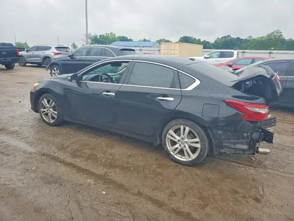 1N4AL3AP5JC266922 2018 NISSAN ALTIMA - Image 2