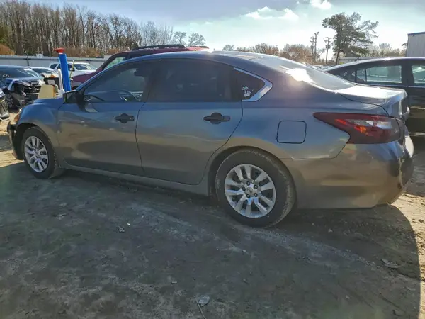 1N4AL3AP5JC267231 2018 NISSAN ALTIMA - Image 2