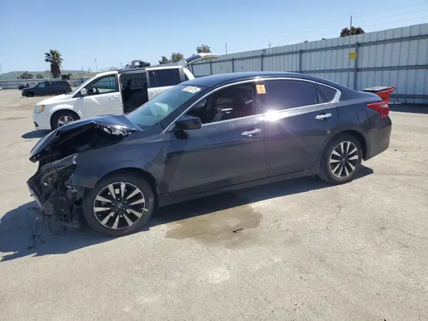 1N4AL3AP5JC267469 2018 NISSAN ALTIMA - Image 1