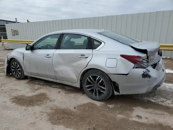 1N4AL3AP5JC268461 2018 NISSAN ALTIMA - Image 2