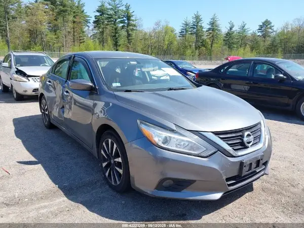 1N4AL3AP5JC270792 2018 NISSAN ALTIMA - Image 1