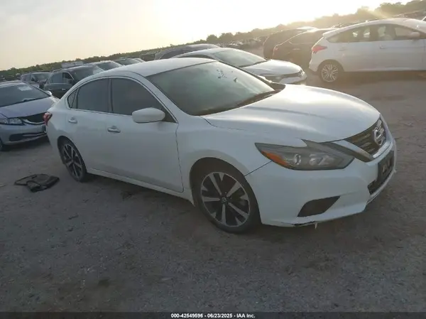 1N4AL3AP5JC271120 2018 NISSAN ALTIMA - Image 1