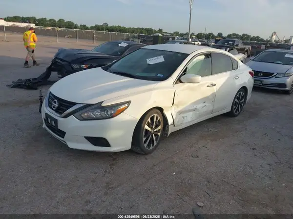 1N4AL3AP5JC271120 2018 NISSAN ALTIMA - Image 2