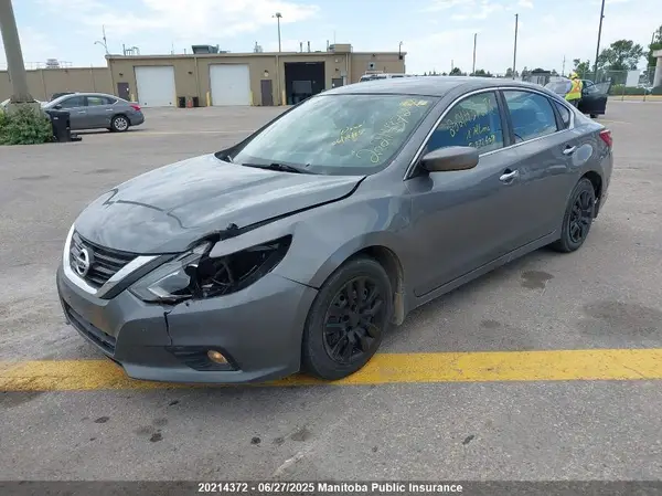 1N4AL3AP5JC272607 2018 NISSAN ALTIMA - Image 2
