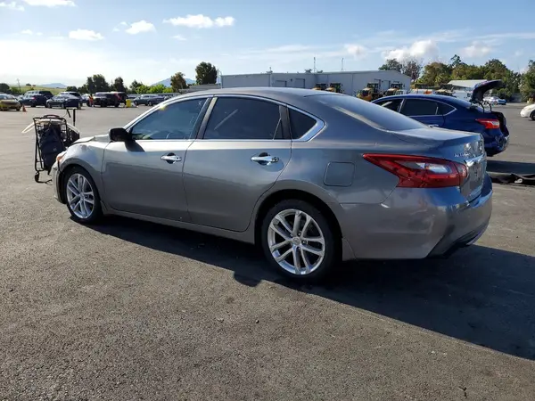 1N4AL3AP5JC275961 2018 NISSAN ALTIMA - Image 2