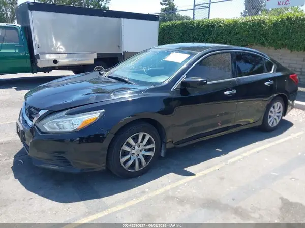 1N4AL3AP5JC277287 2018 NISSAN ALTIMA - Image 2