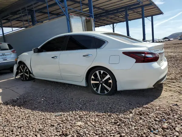 1N4AL3AP5JC278729 2018 NISSAN ALTIMA - Image 2