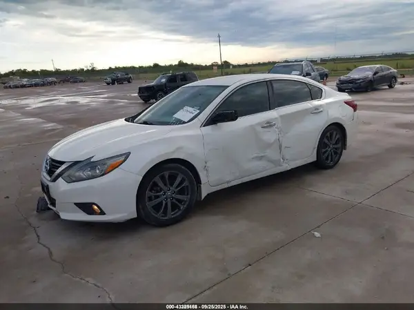 1N4AL3AP5JC281338 2018 NISSAN ALTIMA - Image 2