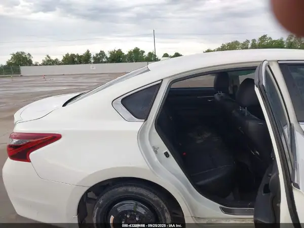 1N4AL3AP5JC281338 2018 NISSAN ALTIMA - Image 8