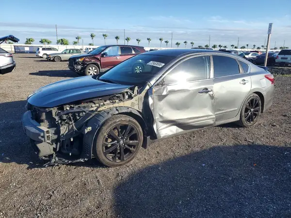 1N4AL3AP5JC282098 2018 NISSAN ALTIMA - Image 1