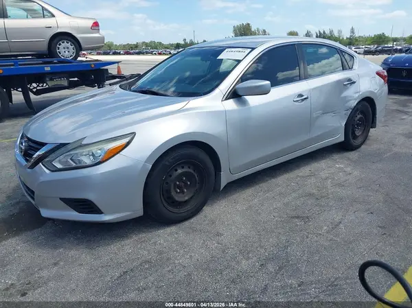 1N4AL3AP5JC282876 2018 NISSAN ALTIMA - Image 2