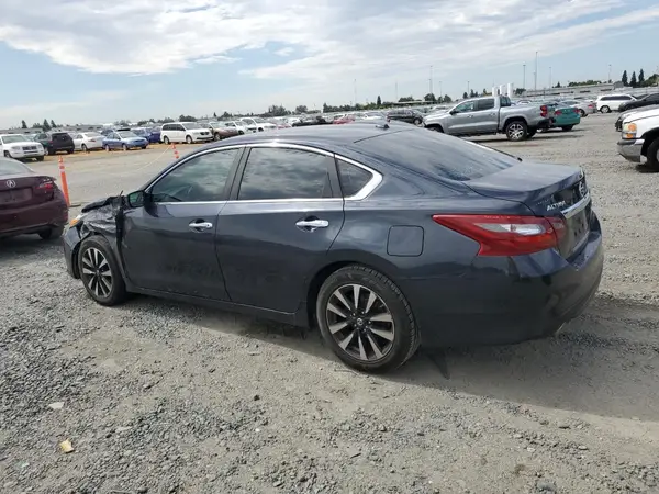 1N4AL3AP5JC283879 2018 NISSAN ALTIMA - Image 2