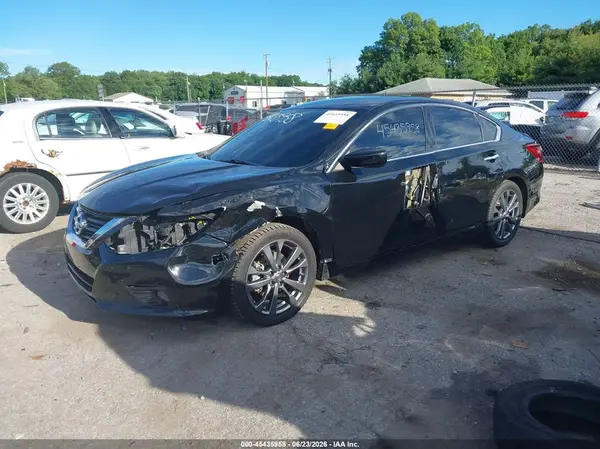 1N4AL3AP5JC287723 2018 NISSAN ALTIMA - Image 2