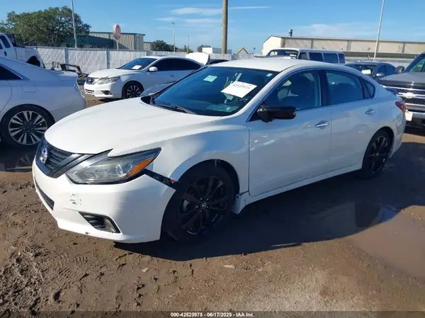 1N4AL3AP5JC290685 2018 NISSAN ALTIMA - Image 2