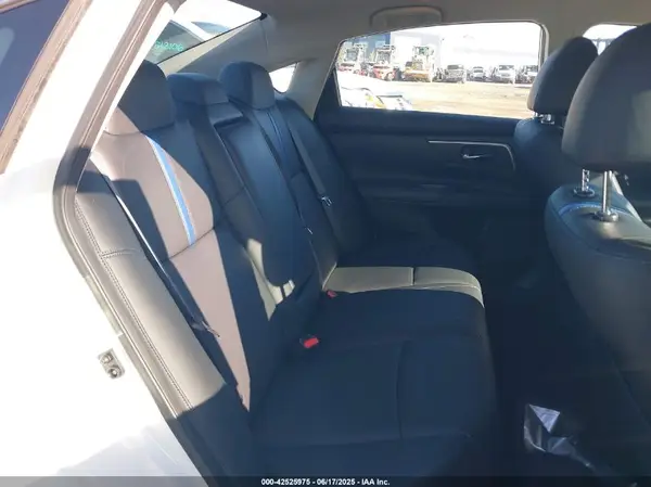 1N4AL3AP5JC290685 2018 NISSAN ALTIMA - Image 8