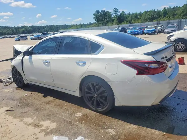 1N4AL3AP5JC290797 2018 NISSAN ALTIMA - Image 2