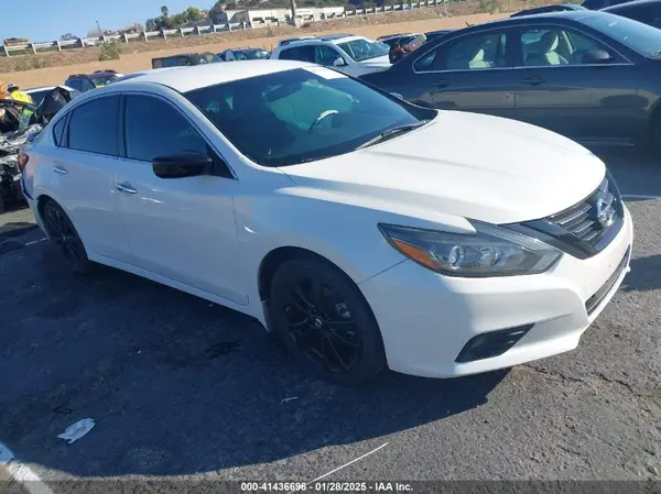 1N4AL3AP5JC294610 2018 NISSAN ALTIMA - Image 1